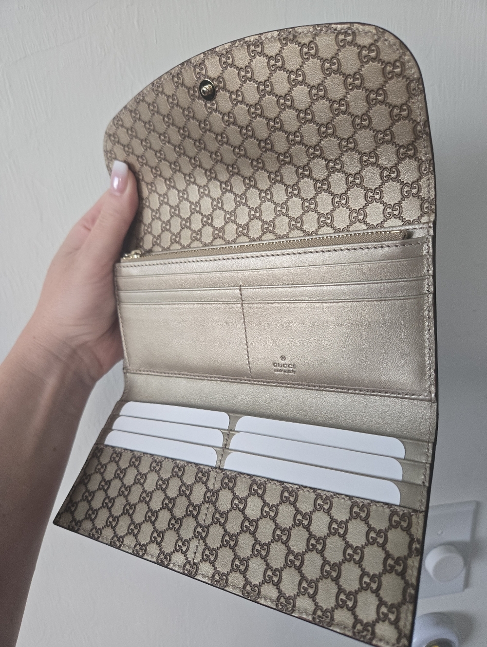 GUCCI Leather Wallet - Picture 6 of 11